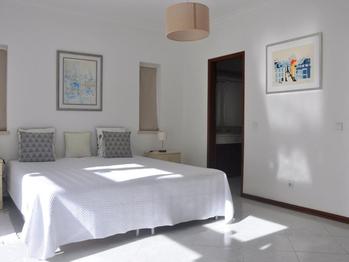 Comfortable Holiday Home In Vilamoura With Pool 외부 사진